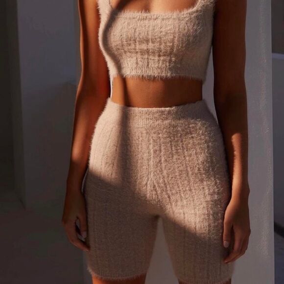 Meshki Ella Fluffy Stripe Bike Shorts | Cream Cozy Chic / Y2K Athleisure XL NWT - Picture 6 of 6